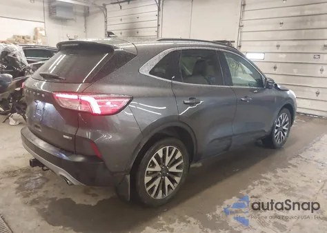 2020 Ford Escape Titanium из США, поврежденный, VIN 1FMCU9J95LUA39338